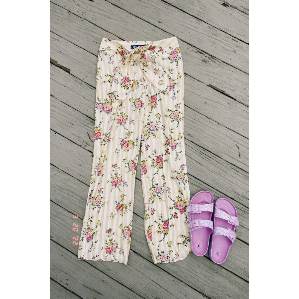 Nita Ideas Designer ~ floral wide-leg pants 🌼🌸

 #pants #designer #spring